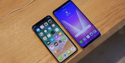 Cuộc chạm trán của 2 Kỳ phùng địch thủ iPhone X và LG V30 năm nay