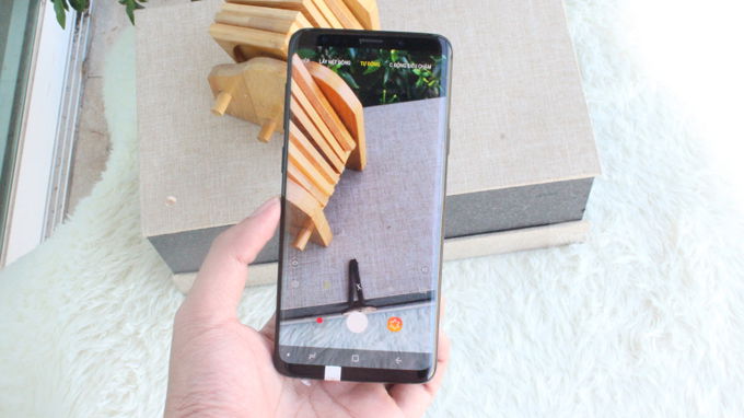 S9 Plus có khả năng quay siêu chậm 960 khung hình mỗi giây