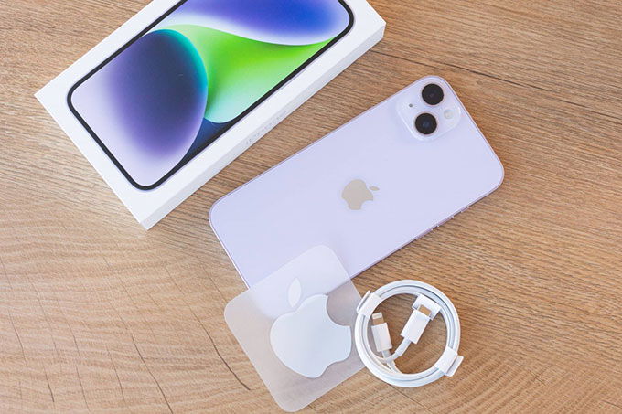 iPhone 14 Plus có thiết kế trẻ trung và năng động hơn