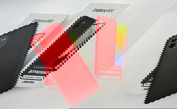 Mặt lưng Galaxy A03 nổi bật với mô-đun camera hình vuông