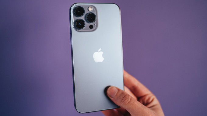 Ngoại hình vuông vức của iPhone 13 Pro