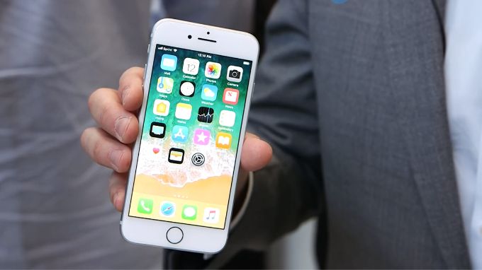  iPhone 8 có hai phiên bản bộ nhớ là 64GB và 128GB