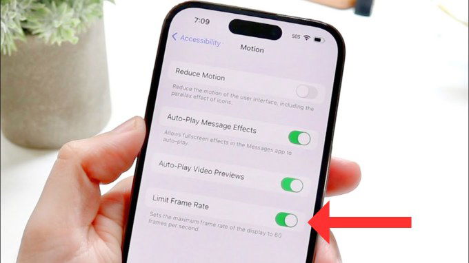 Bật giới hạn tần số quét trên iPhone 15 Pro
