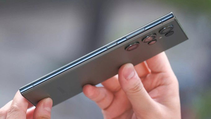 Galaxy S24 Ultra sở hữu khung viền Titan