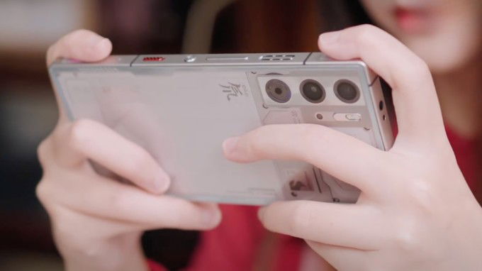 Trải nghiệm chơi game trên Red Magic 9 Pro cực đã