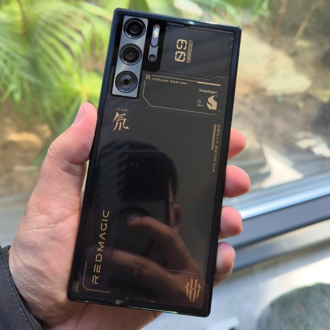 Thiết kế Red Magic 9 Pro