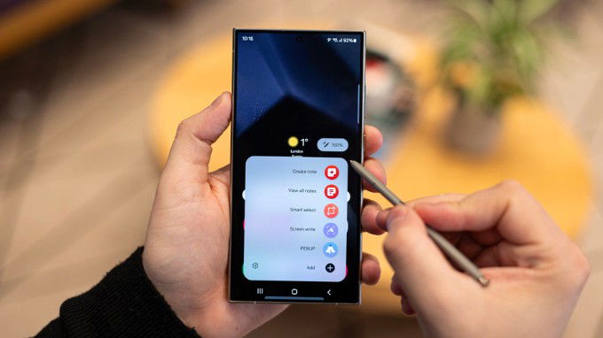 Màn hình phẳng cực sắc nét của Galaxy S24 Ultra