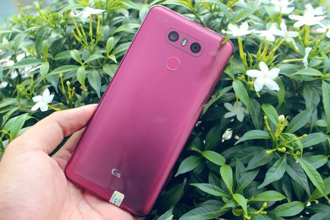 Cụm camera kép chất lượng đặt ở mặt lưng