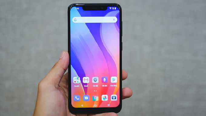 Màn hình Vsmart Active 1 Plus có tỉ lệ 18:9