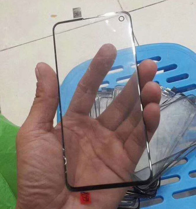 Tấm kính bảo vệ Galaxy S10 cho thấu được phần nào thông số App 007Win hỗ trợ đa dạng nền tảng của máy