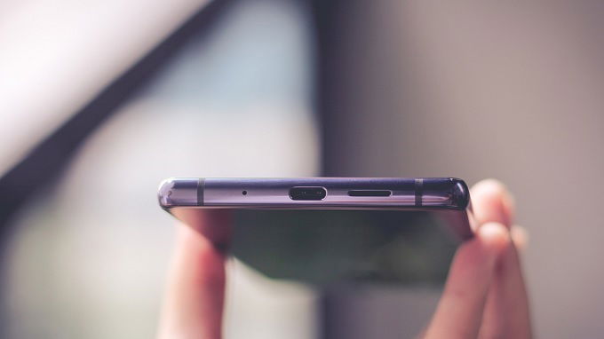 Cổng USB Type C trên Bphone 3 và Active 3 Plus