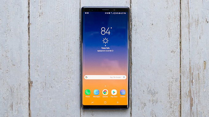 Với màn hình cực lớn, Galaxy Note 10 hứa hẹn sẽ đem đến trải nghiệm trải trí, làm việc tuyệt vời