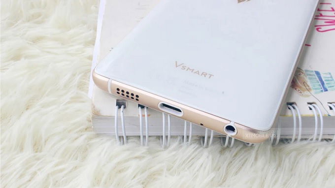 Cổng sạc USB-C được trang bị trên Vsmart Active 1