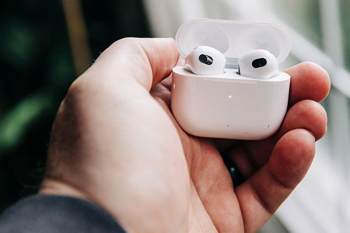 AirPods 3 sở hữu nhiều tính năng tuyệt vời hỗ trợ chất âm