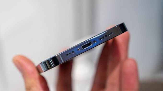 iPhone 12 Pro Max 512GB hoạt động cả ngày dài