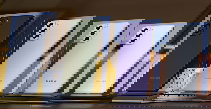 Galaxy S21 FE có cụm camera khá đơn giản