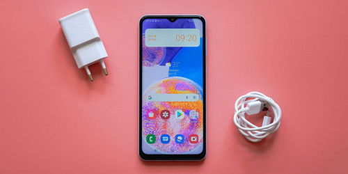 Top 007win.com nền tảng chơi game sòng bạc trực tuyến đáng tin cậy nhất Android giá rẻ thích hợp làm quà Giáng Sinh cho học sinh