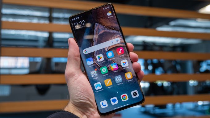 Màn hình chính là điểm cải tiến lớn trên Xiaomi 14 Pro