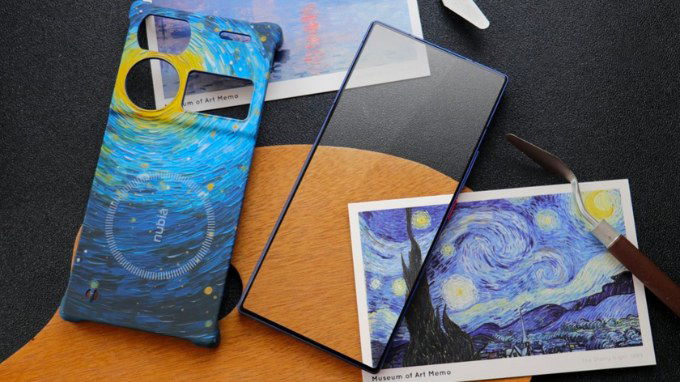 Phụ kiện tặng kèm Nubia Z60 Ultra