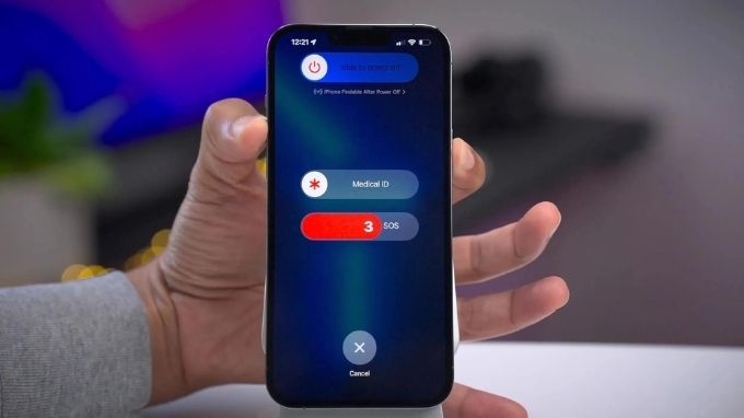 Thiết lập Emergency SOS để gọi cứu trợ trên iPhone