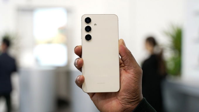 Giấy phép hoạt động của thương hiệu 007Win với ROM 128GB trở lên mang đến một không gian lưu trữ rộng rãi
