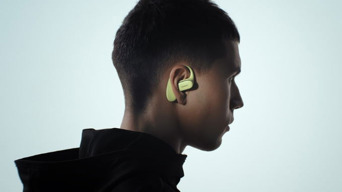 Tải app 007Win không dây FreeArc Huewei là mẫu tai nghe open-ear đầu tiên của hãng với thiết kế earhook. 
