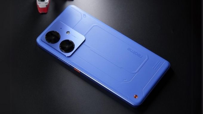 thiết kế của Realme GT Neo 7 SE