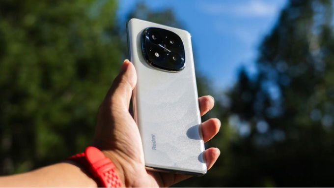 Xiaomi Redmi Note 14 Pro Plus 16GB/ 512GB có thiết kế tinh tế và cao cấp