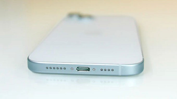 Pin và sạc trên iPhone 15 Plus cũ