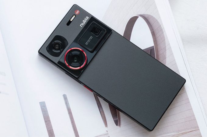 Thiết kế ZTE Nubia Z60 Ultra 512GB