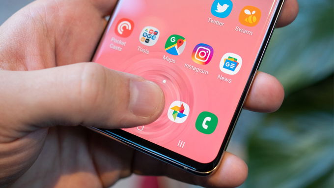 Galaxy S10 Plus cũ được tích hợp máy quét vẫn tay siêu âm 