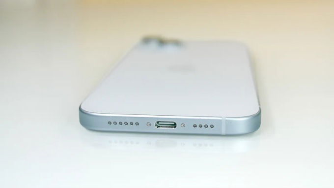 Pin và sạc trên iPhone 15 Plus 128GB cũ