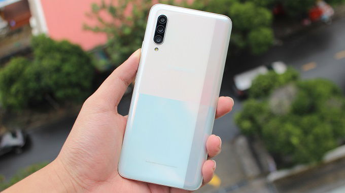 Con chip tương đương flagship, cùng “siêu kết nối”