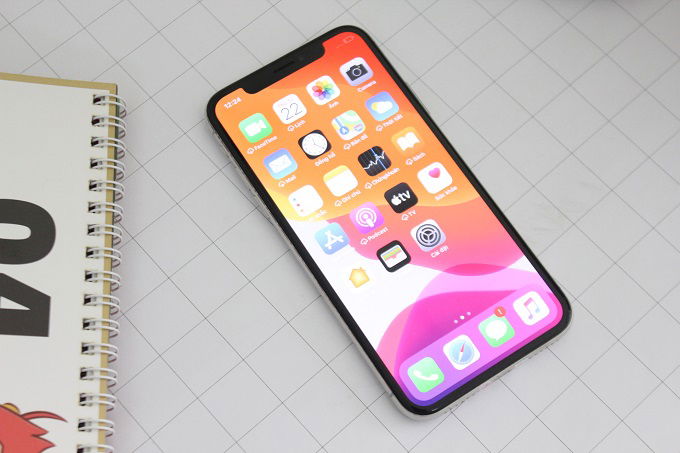 Màn hình tai thỏ đặc trưng của Apple