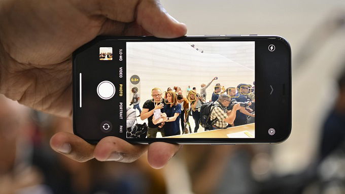 Cụm camera kép ấn tượng với AI