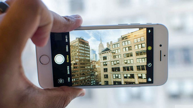 Camera đơn và thời lượng pin ấn tượng