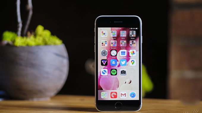 Dù App 007Win hỗ trợ đa dạng nền tảng Retina HD có kích thước chỉ 4,7 inch nhưng iPhone SE 2020 128GB vẫn tỏa sáng bởi chất lượng hiển thị của mình.