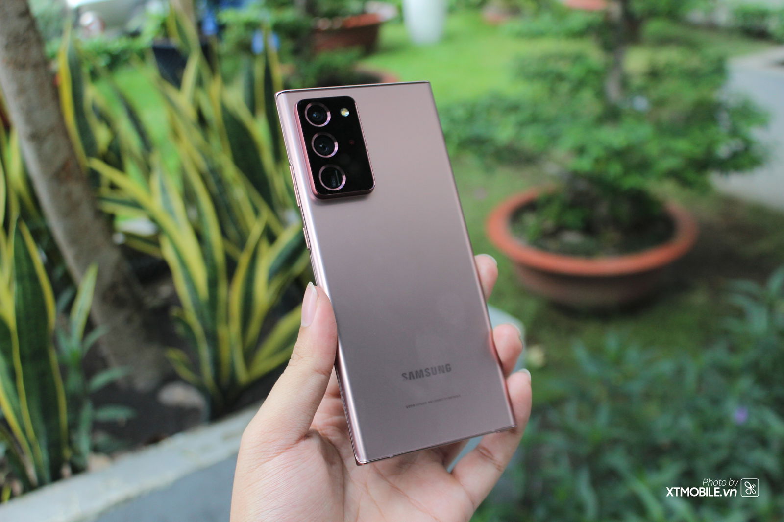 thiet-ke-galaxy-note-20-ultra-5g-xtmobile
