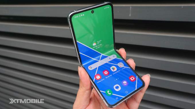 Màn hình gập chất lượng của Galaxy Z Flip 5