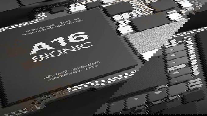 Cấu hình chipset A16 Bionic tuy cũ nhưng hiệu năng vẫn rất mạnh mẽ