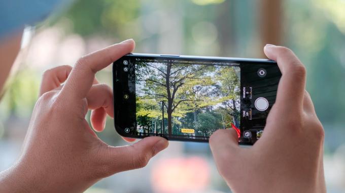 Camera iPhone 14 Plus vẫn đáp ứng tốt nhu cầu chụp ảnh