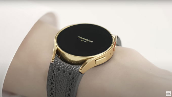 galaxy-watch6-thom-browne-edition-hien-thi