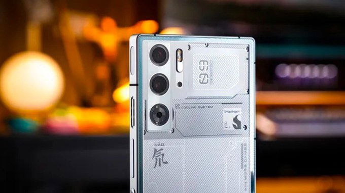 Cụm camera trên Nubia Red Magic 9 Pro Plus 256GB