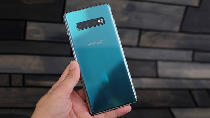thiet-ke-samsung-galaxy-s10-plus-xtmobile