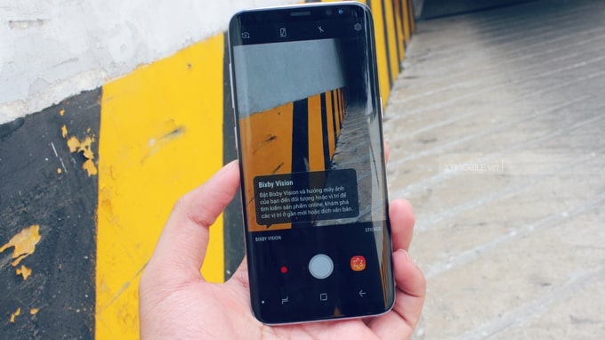 Về phần chụp ảnh, camera Galaxy S8 và Galaxy S8 Plus vẫn ấn tượng bởi khả năng chụp đêm