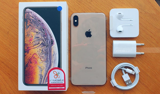 Bộ đôi iPhone Xs và iPhone Xs Max đều được tích hợp công nghệsạc nhanh, sạc không dây 