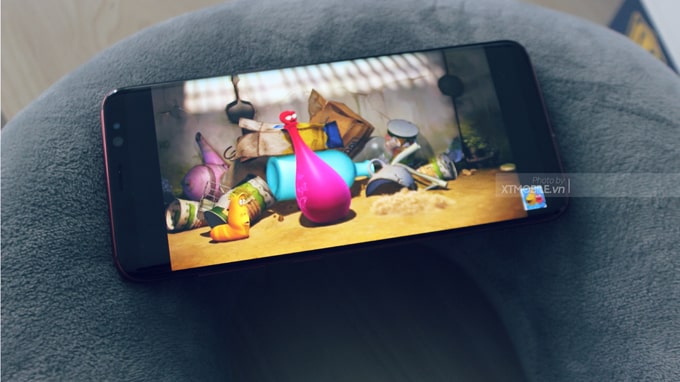 Thời gian tối đa đạt được là 14 tiếng, chiếm 4.5 tiếng on-screen