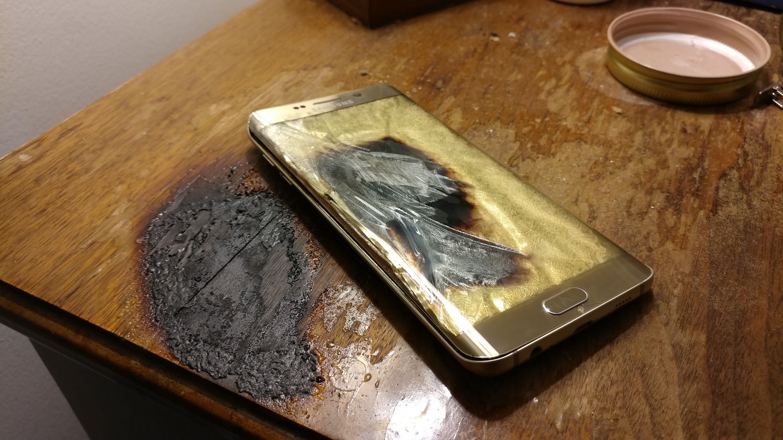 Charred-Galaxy-S6-edge