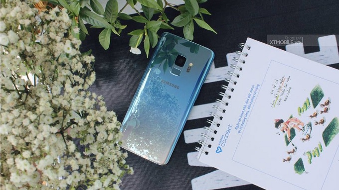 Mặt lưng kính trên Galaxy S9 và Galaxy S9 Plus