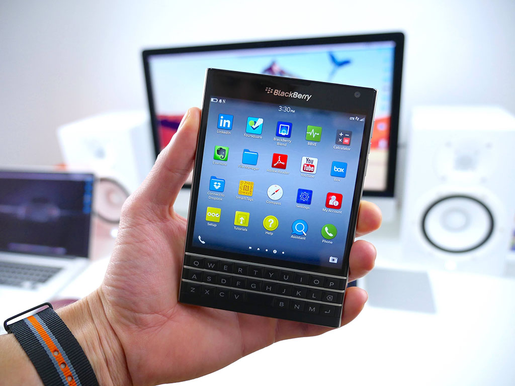 blackberry-passport-xtmobile